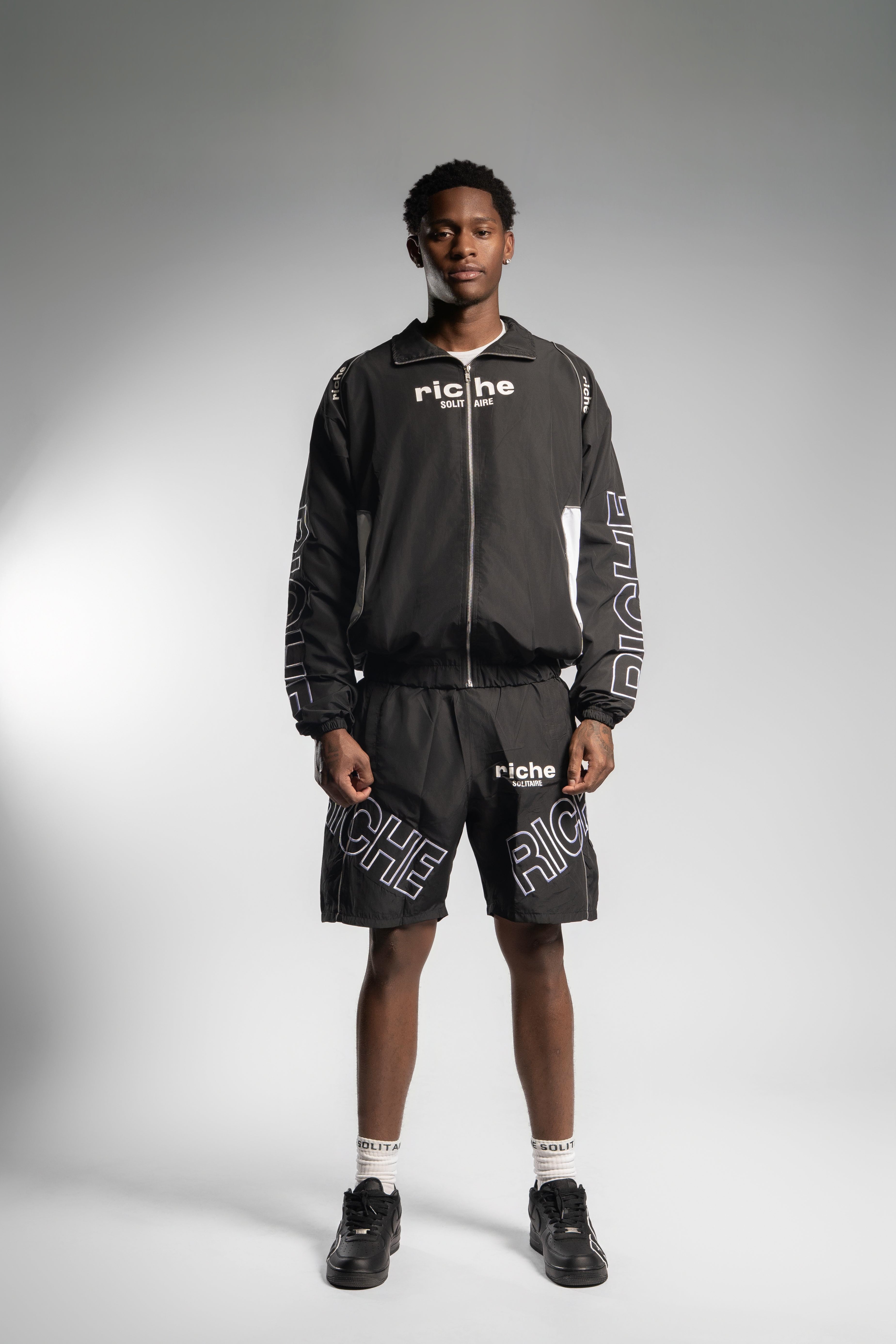 Black & White Riche Solitaire set