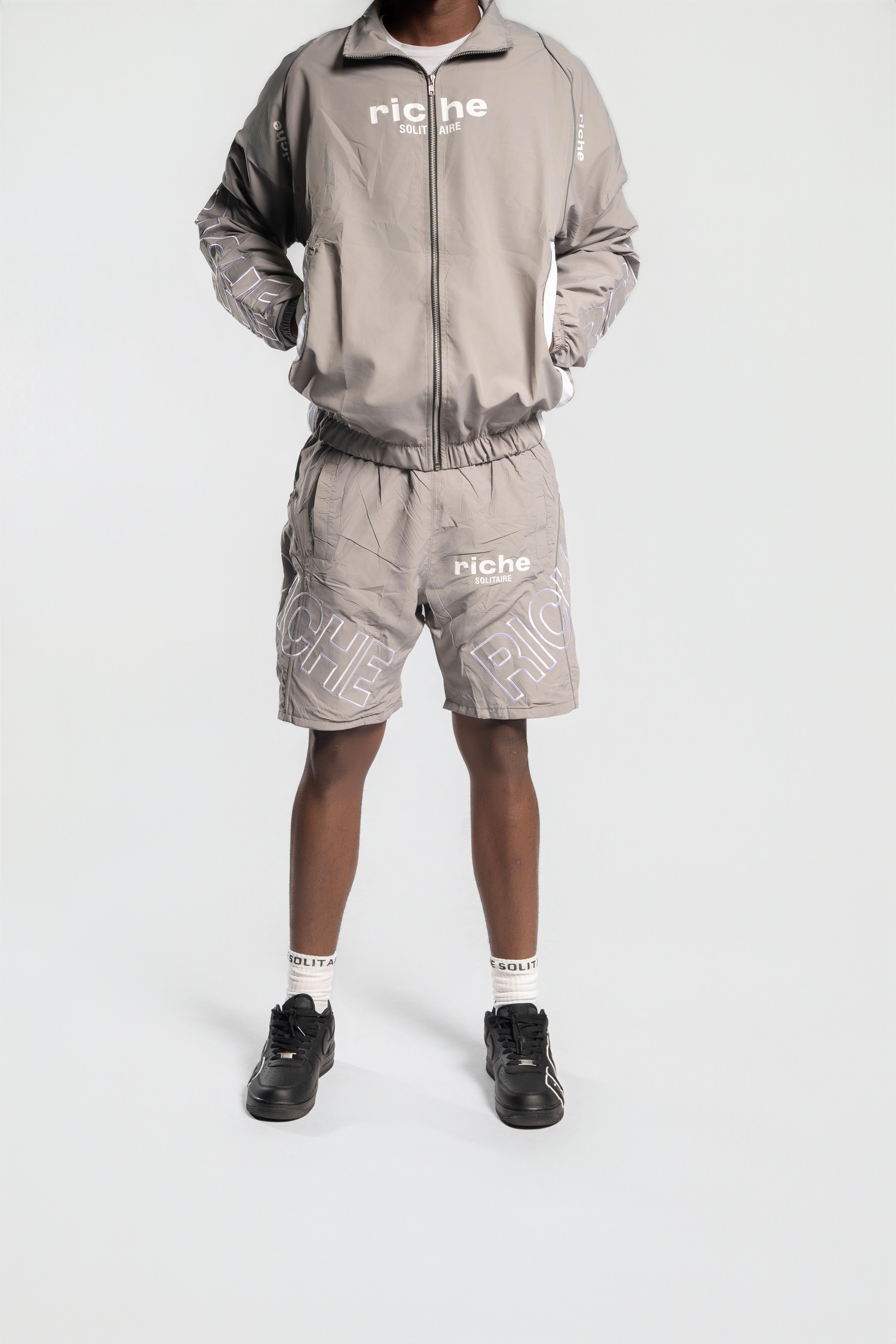 Grey & White Riche Solitaire set