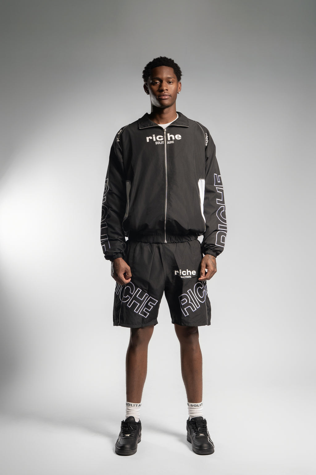 Black & White Riche Solitaire set