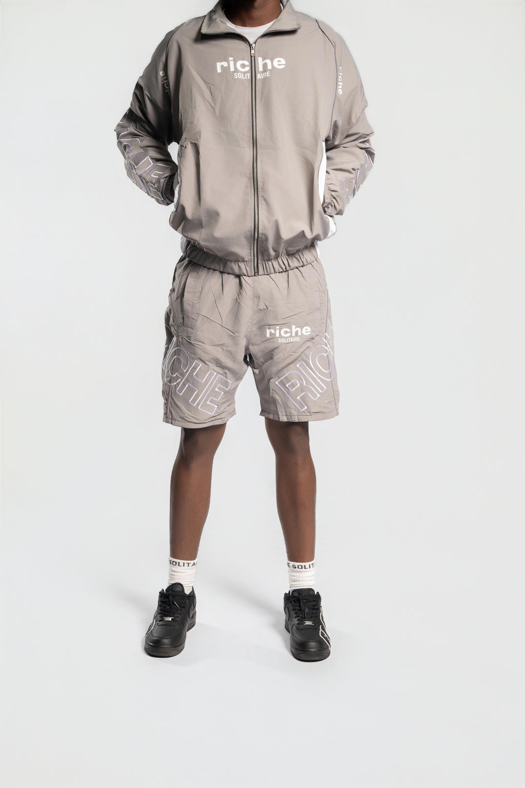 Grey & White Riche Solitaire set